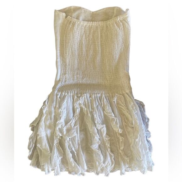 Elegant Strapless White Dress - Picture 2 of 6